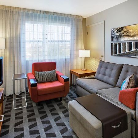 Towneplace Suites By Marriott Detroit Livonia Extérieur photo