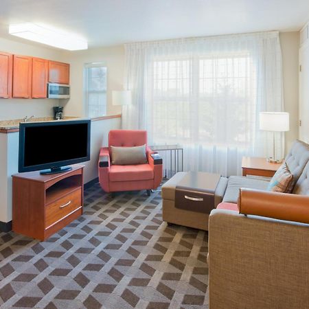 Towneplace Suites By Marriott Detroit Livonia Extérieur photo