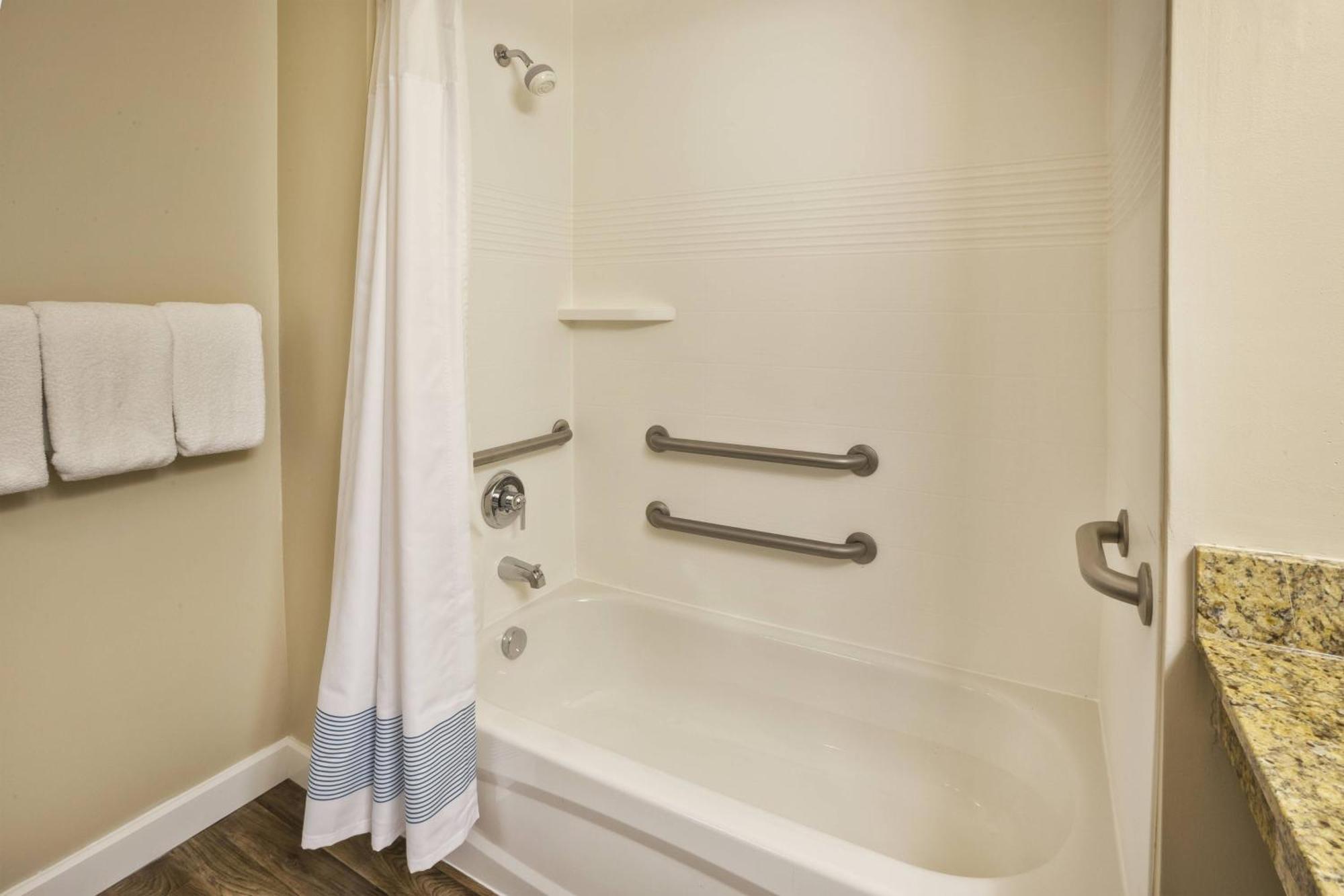 Towneplace Suites By Marriott Detroit Livonia Extérieur photo
