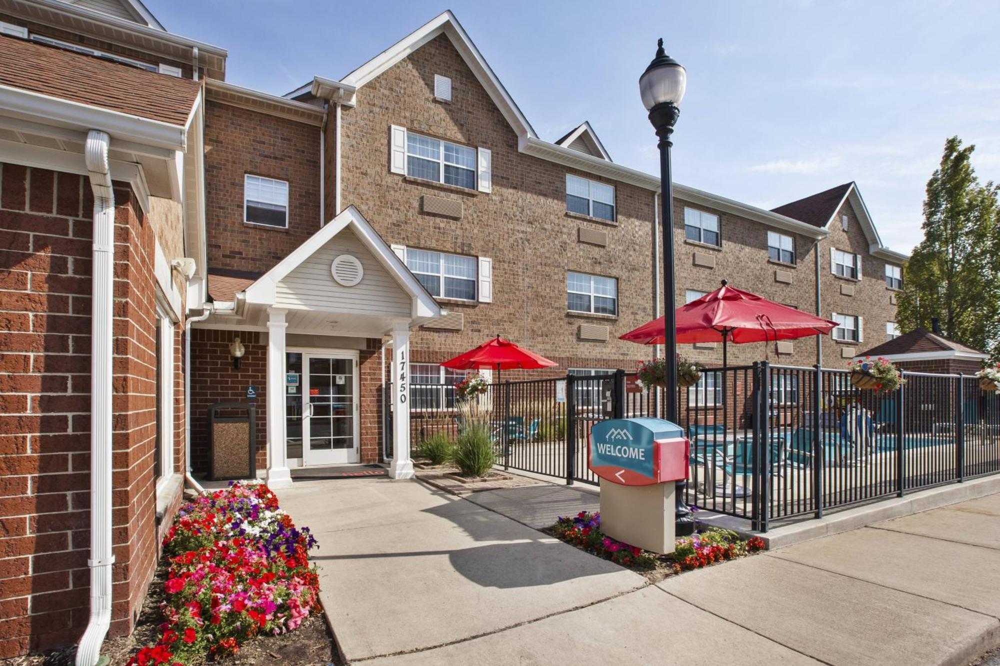 Towneplace Suites By Marriott Detroit Livonia Extérieur photo