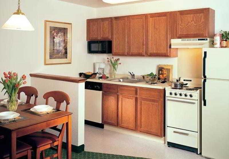 Towneplace Suites By Marriott Detroit Livonia Chambre photo