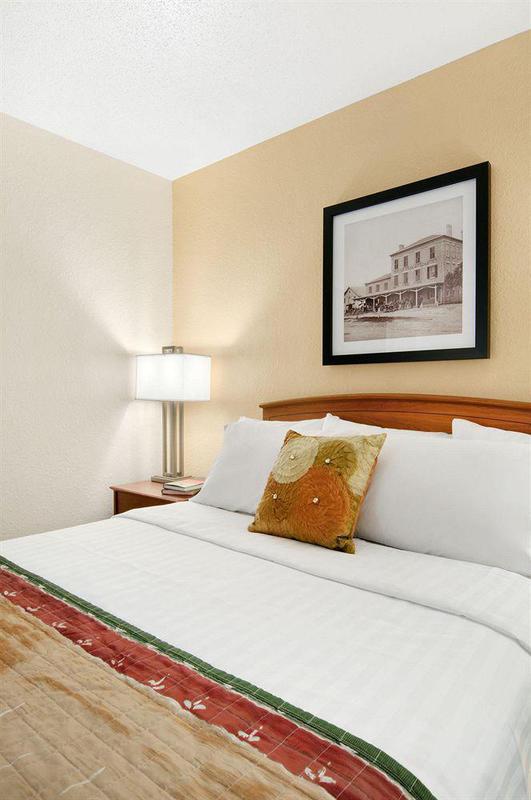 Towneplace Suites By Marriott Detroit Livonia Chambre photo